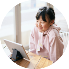 子どもオンライン英会話ワールドアイキッズの小学生用の写真